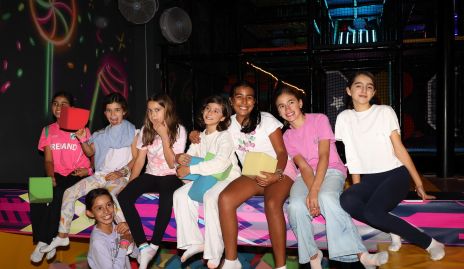  Julia, Ana Pau Buendía, Renata, Annia Martínez, Emilia Martínez, Julieta Barrera, Luciana Leos y Emilia Martínez.