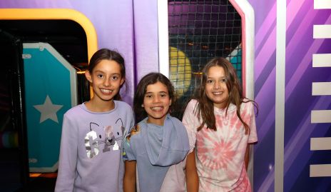  Julia, Renata y Ana Paula.