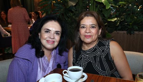  Julia Marín y Ana Robles.