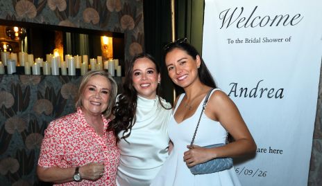  Ana Medina, Andrea Barbosa y Pamela González.