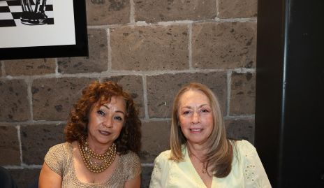  Carmen Calzada y Gina Belgoder.