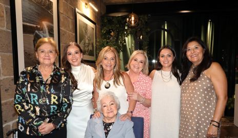  Nora Medina, Andrea Barbosa, Lorenza Gutiérrez, Ana Medina, Estefanía Díaz, Victoria García y Josefina.