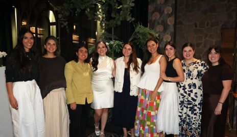  Mely Flores, Vale Siller, Dany Pérez, Andrea Barbosa, Lau Warburton, Nadia González, Dany Chávez, Fer Carrillo y Paula de la Rosa.