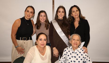  Carolina Silva, Regina Morones, Yamilé Fontes, Carola Guerra, Cristina Guerra y Cristina Silva.