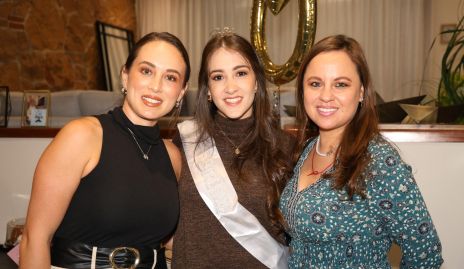  Carolina Silva, Yamilé Fontes y Alejandra Carranco.