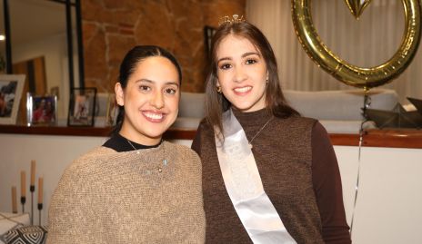  Mariana Cárdenas y Yamilé Fontes.