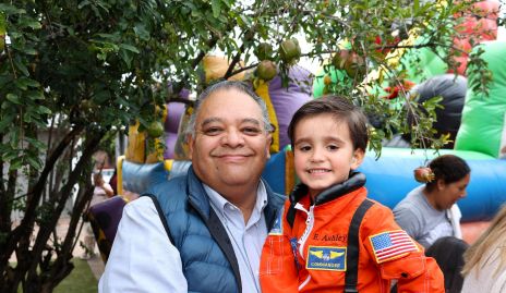  Miguel García y Santi Labastida.