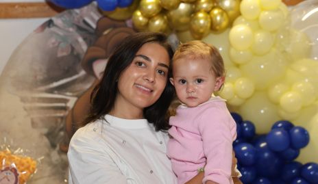  Mariana García y Elena Leos.