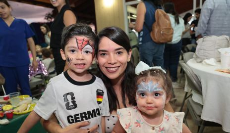  David Chávez, Mariana Moreno y Elena Chávez.