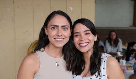  Elisa Ramírez y Mayra Moreno.