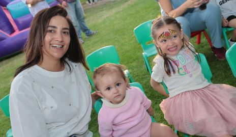  Mariana García, Elena y Ana Sofía García.