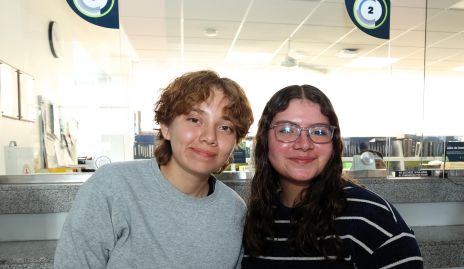  Dulce y Elizabeth.