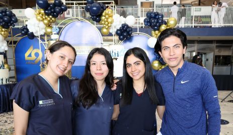  Camila Ramos, Vanessa, Luciana y Arturo Guzmán.