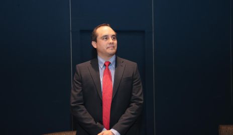  Roberto Galindo.