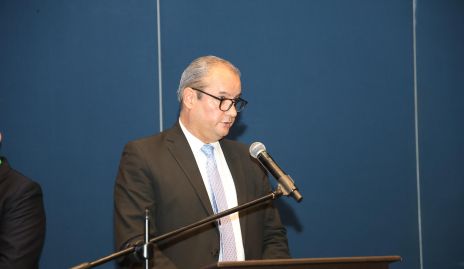  Dr. Andrés Mares.