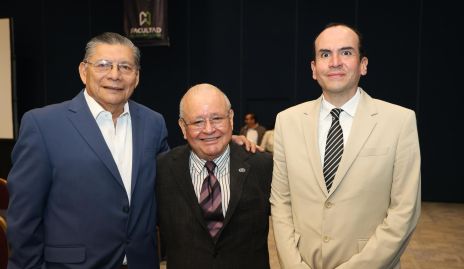  Dr. Raúl Chávez, Raúl Castellanos y Mauricio Arellano.