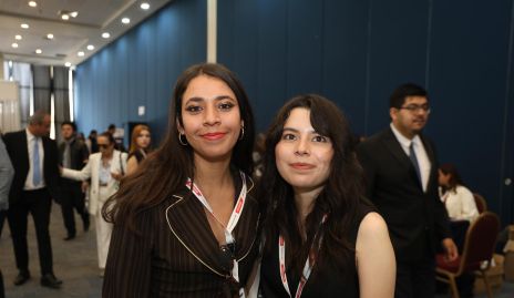  Isela Rodríguez y Victoria Olivo.