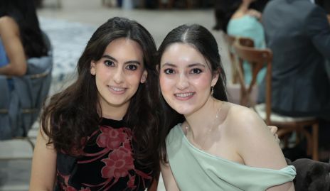  Sara Aguilar y Valeria González.
