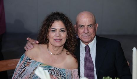  Beatriz Sánchez y Arturo Hernández.