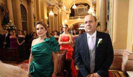  Marysol Hernández y Oscar González, papás de la novia.