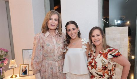  María Amelia Vargas, Titi De Luna e Ingrid Pérez.
