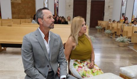   Víctor Muñoz y María Esther Guerra, papás de María José.