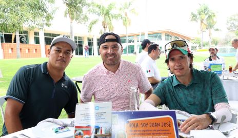  José Marmolejo, Alberto Borja y Chuy Rosillo.