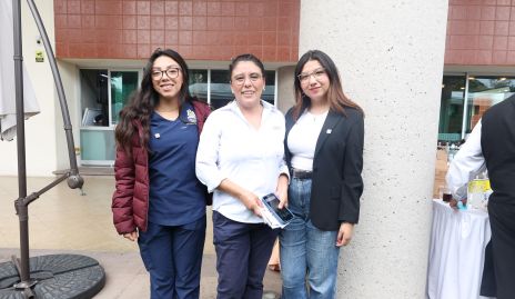  Valeria Reyes, Adriana Alvarado y Ximena Reyes.