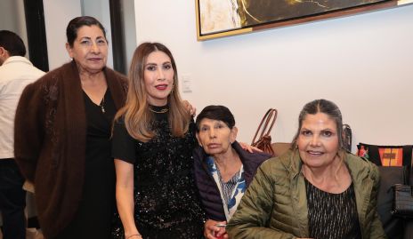  María de Jesús López, Adriana del Rocío Ruiz, María del Carmen López, y Alicia López.