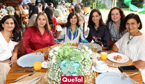  Beatriz Escobedo, Cecilia Montelongo, Lucía Escobedo, Rocío Álvarez, Julieta de la Serna y Olga Manzano.