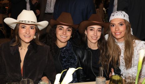  Ana Paula González, María Bravo, Paula Pérez y Marijó Macías.