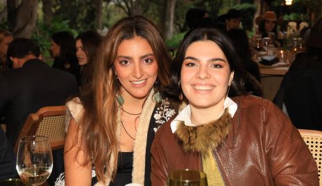  Berenice Hinojosa y Catalina Esper.
