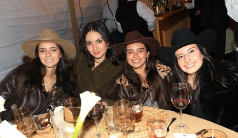  Cristina, Ana Martha, Ale y Ana Pau.