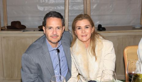  Alejandro Pérez y Paola Vázquez.