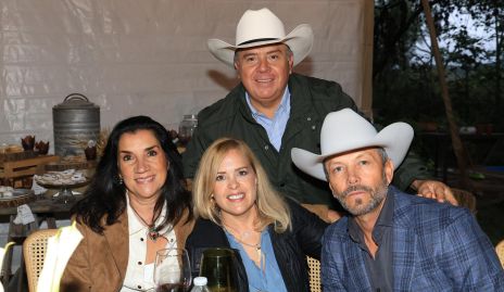  Tuti Perea, María Esther Guerra, Luis Revuelta y Víctor Muñoz.