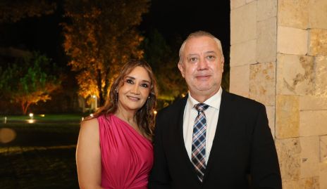  Gina García y Humberto Berrones.