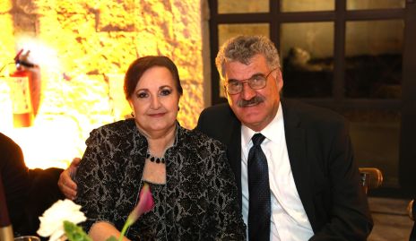  Bertha Alicia García y Armando Casillas.