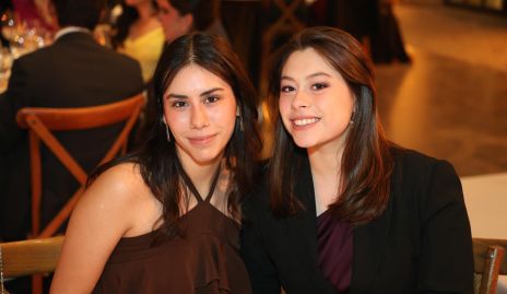  Fernanda y Bárbara Corona.