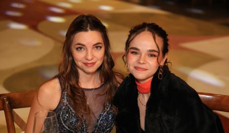  Sofía y Josefina Valle.