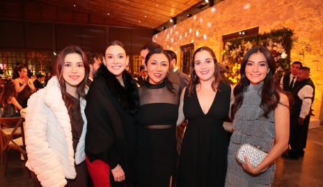  Ana Gabriela Alba, Alejandra Morales, Isabella Terramoccia, María Maza y Pamela Michel.