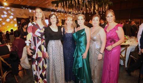  Mónica Leiva, Maricarmen Bárcena, Mercedes Hunter, Ana Hunter, Sofía Hunter y Lourdes Leiva.