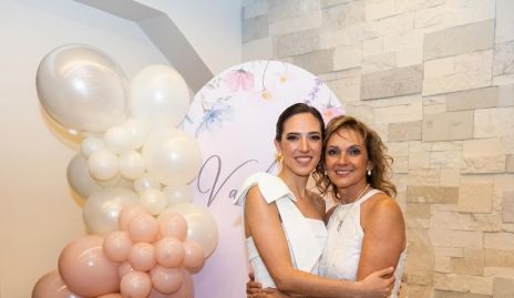  Valeria Rangel con su mamá Coco Fernández.