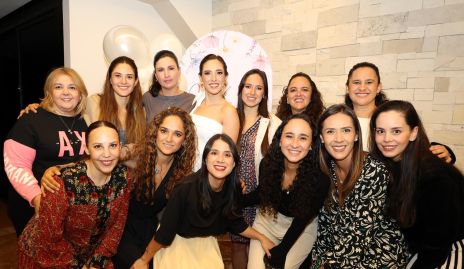  Vale Rangel con su familia.