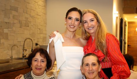  Lety Espinosa, Valeria Rangel, Guadalupe López y Elizabeth Eichelmann.