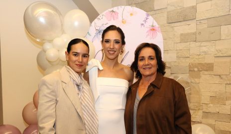  Sandra Villalobos, Valeria Rangel y Sandra Estúa.