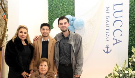  Claudia García, Guillermo Daumas, Emiliano Ibarra y Guadalupe García.
