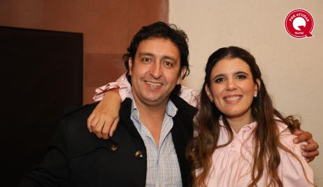  Juan Carlos Juárez y Sofía Cavazos.