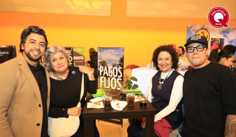  José Miranda, Diana Acosta, Cristina Narváez y Víctor Menchaca.