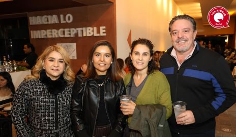  Carmenchu, Lorena, Yolanda Pérez y Héctor Morales.
