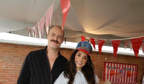  Patricio Valle y Adri de la Maza .
